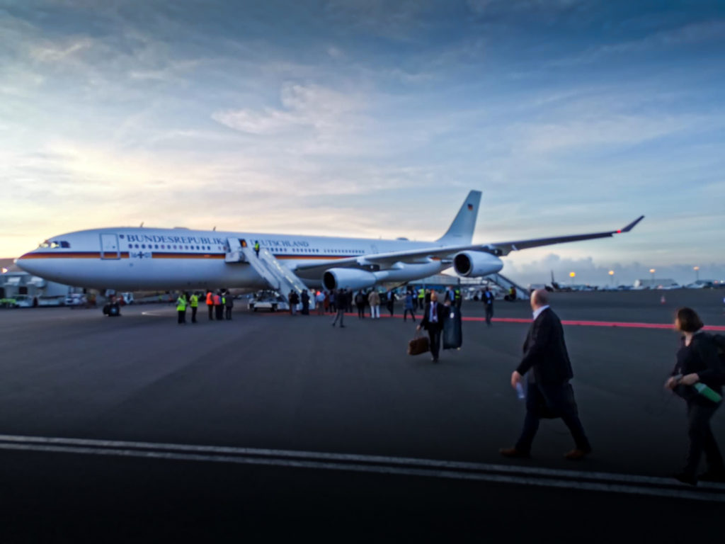 The arrival of the presidential plane at the Jomo Kenyatta International Airport.